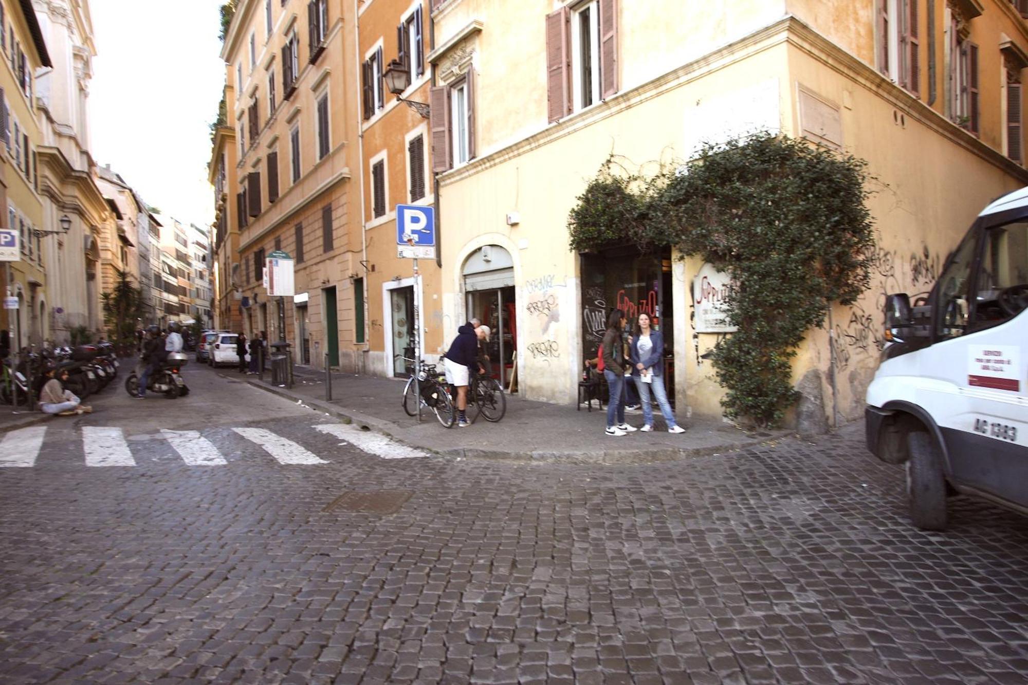 Lovely In Campo De Fiori Appartement *
